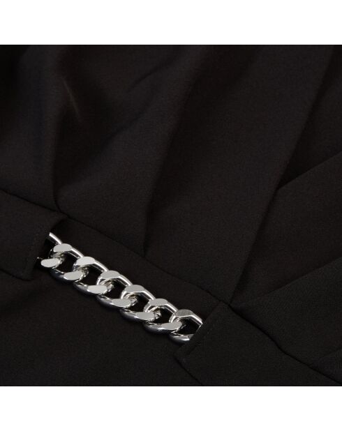 Robe courte en crêpe avec chaîne noire