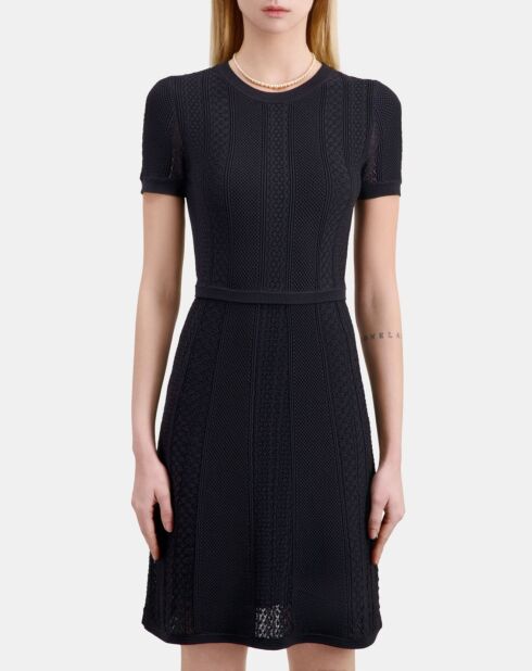 Robe courte en maille ajourée noire