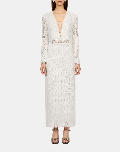 Robe longue en guipure blanche
