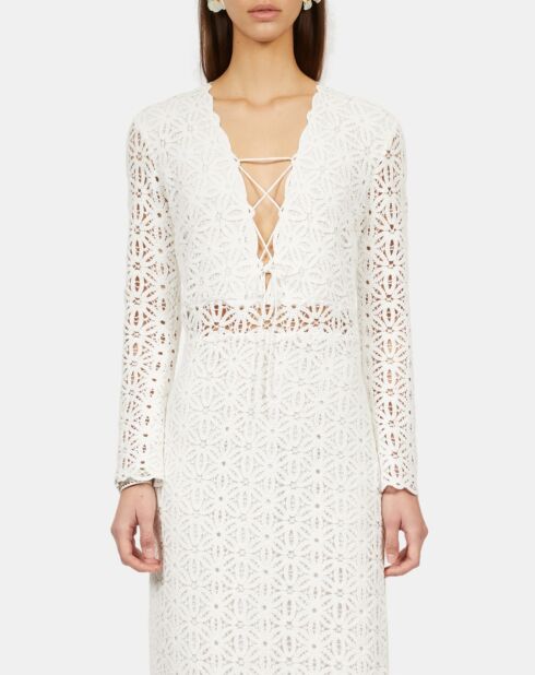 Robe longue en guipure blanche