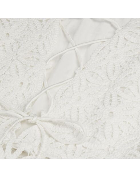 Robe longue en guipure blanche