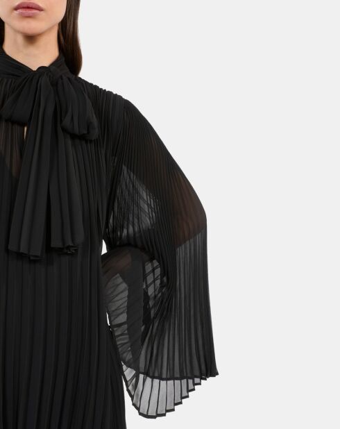 Robe courte plissée noire