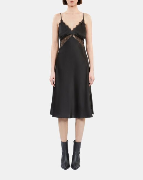 Robe nuisette courte en soie noire