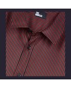 Chemise à rayures noire et rouge