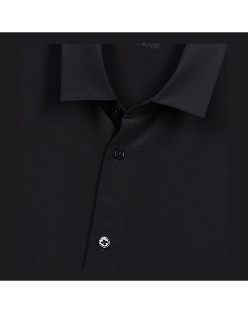 Chemise en soie noire