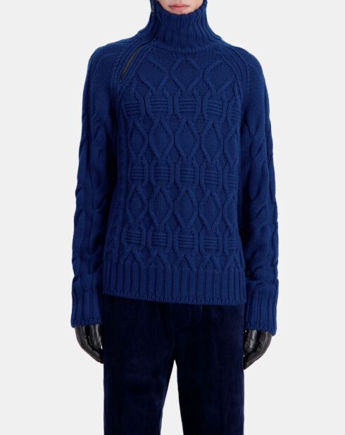 Pull en laine torsadée avec zip bleu