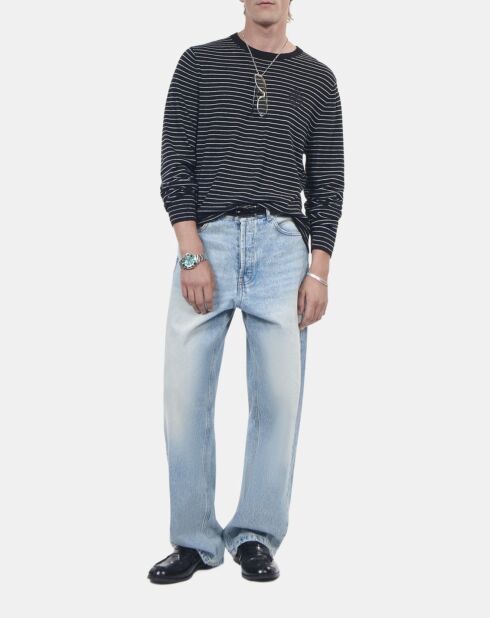 Pull en laine à rayures noires et blanches