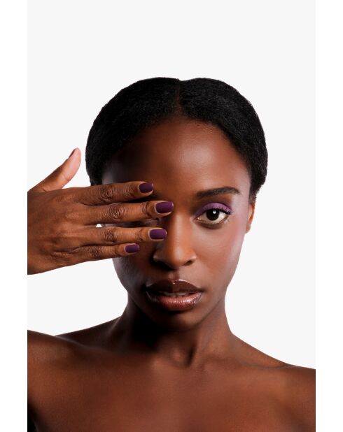 Le vernis semi-permanent Raisin