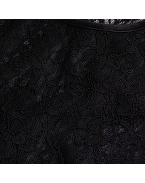Top court en dentelle noir