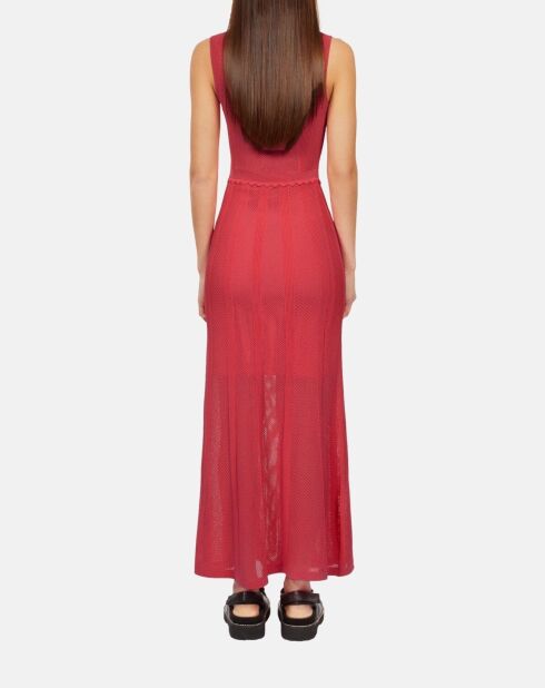Robe longue en maille ajourée rose rétro