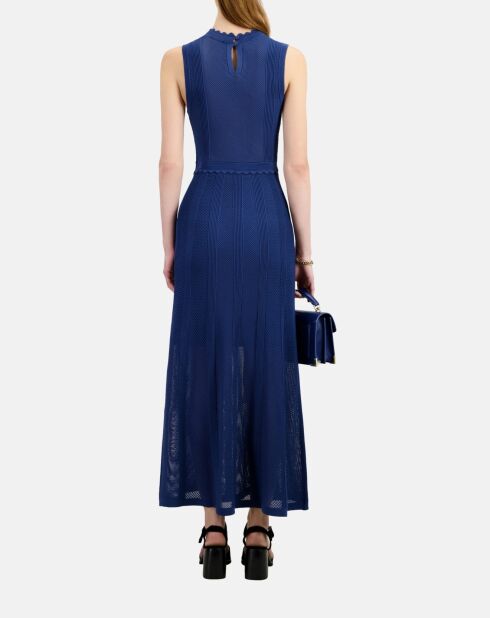 Robe longue en maille ajourée bleu roi