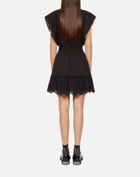 Robe courte en broderie anglaise noire