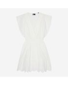 Robe courte  en broderie anglaise blanche