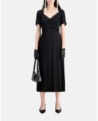 Robe longue noire avec détails en dentelle