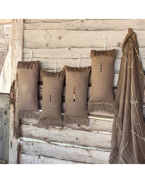 Coussin en lin à chevrons marron 30x60cm