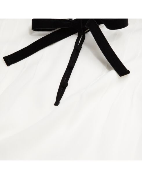 Top écru avec détail en velours blanc cassé