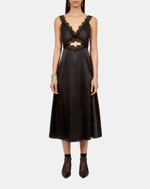 Robe nuisette longue avec guipure noire