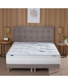 Sommier tapissier Eden gris clair, bois massif, chenille bouclettes - 140x190 cm