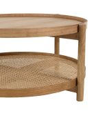 80,5 m großer Mindi-Holz-Couchtisch mit natürlicher Rattanablage