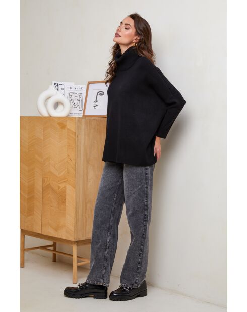 Schwarzer Pullover Veya