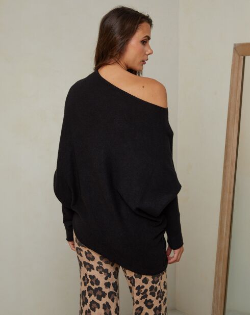 Poncho negro Isaszeg