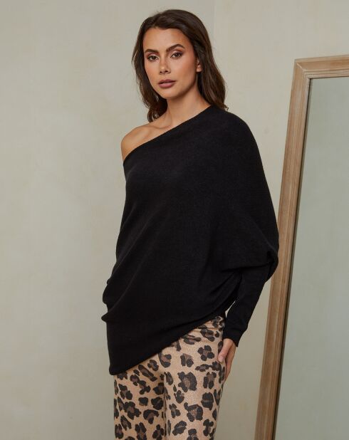 Poncho negro Isaszeg