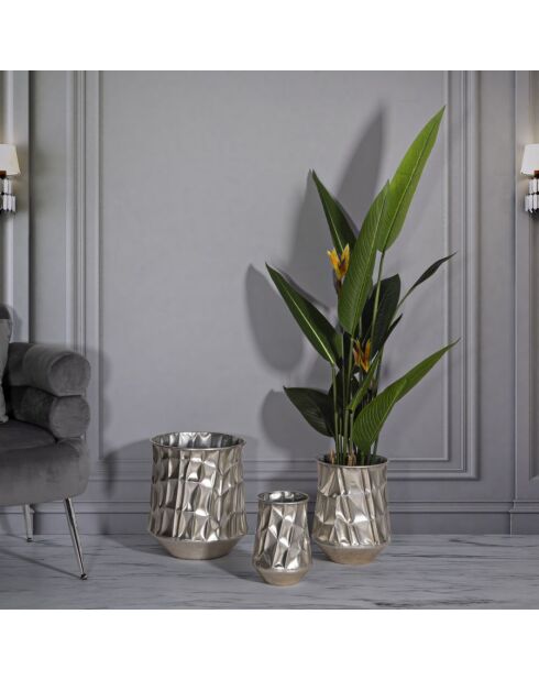 3 ollas plateadas