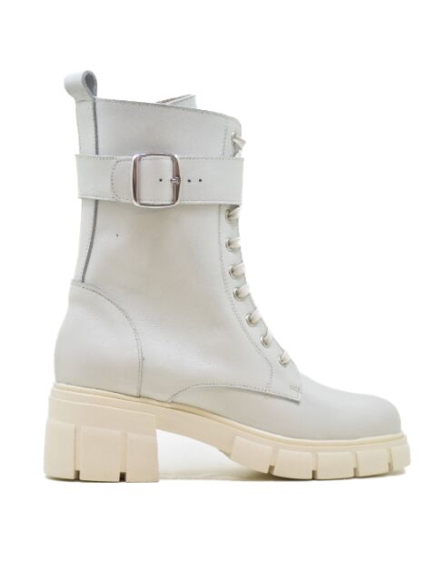 Botas CA-1894 de piel krust blanca