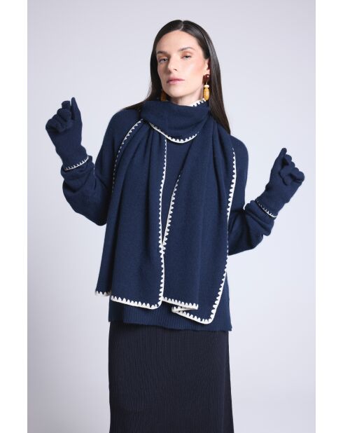 Sciarpa in cashmere con cuciture blu marino e bianche