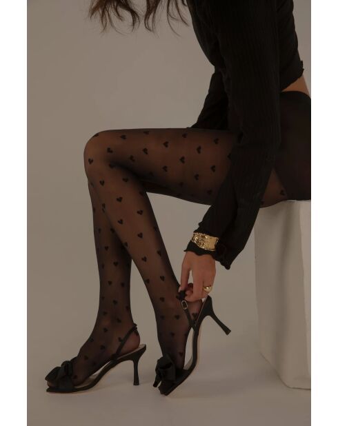 Calzamaglia nera a cuore