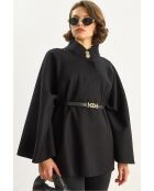 Poncho con cinturón y botones dorados cuello alto negro