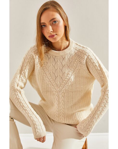 Cremefarbener gemusterter Strickpullover