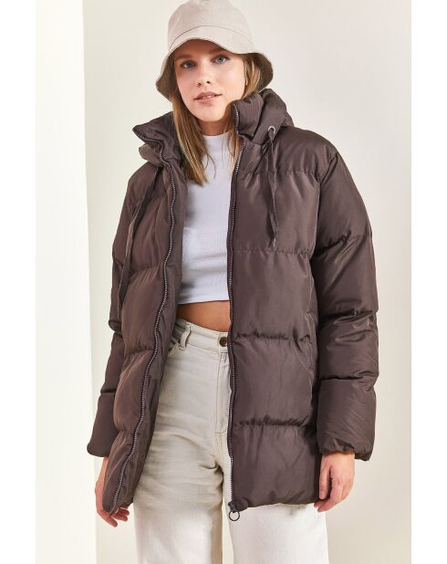 Doudoune longue à capuche avec cordon de serrage brune