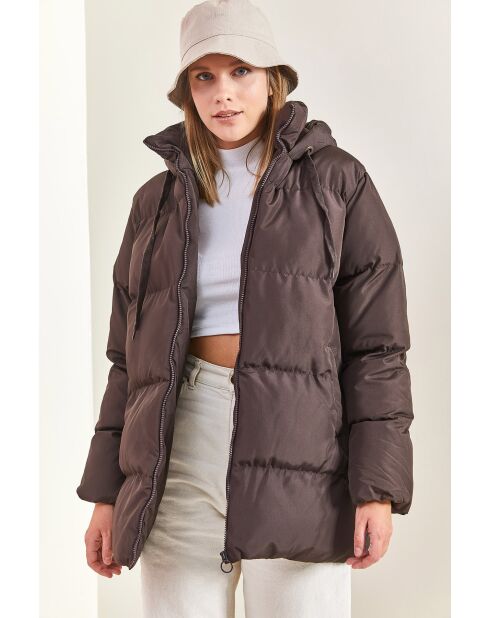 Doudoune longue à capuche avec cordon de serrage brune