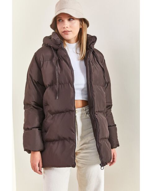 Doudoune longue à capuche avec cordon de serrage brune
