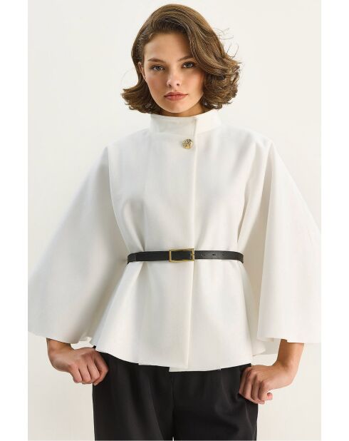 Poncho ceinturé avec boutons dorés blanc