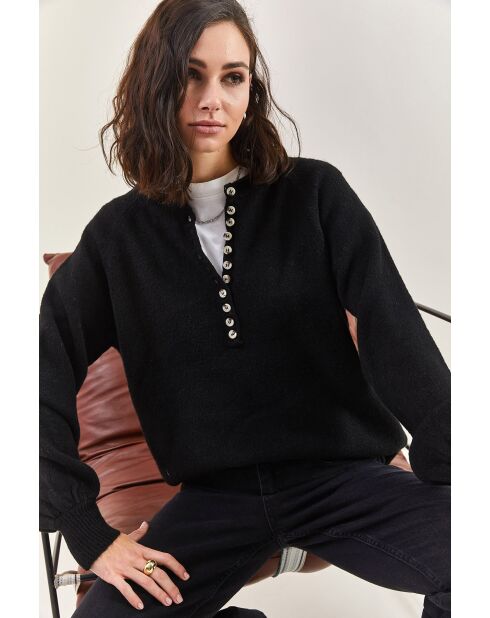 Maglione a collo alto a righe con colletto abbottonato nero