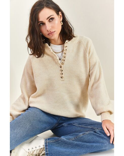 Pull en maille à col roulé boutonné crème