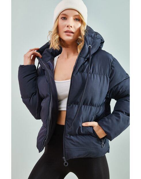 Piumino blu con cappuccio