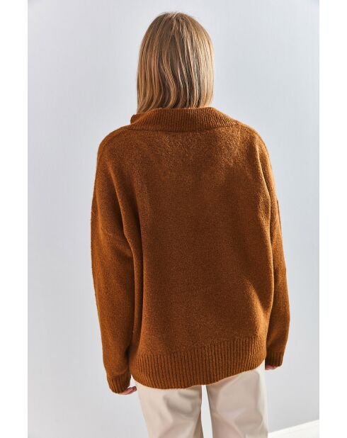 Pull en maille à col V brun