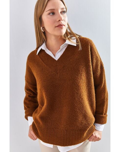 Pull en maille à col V brun