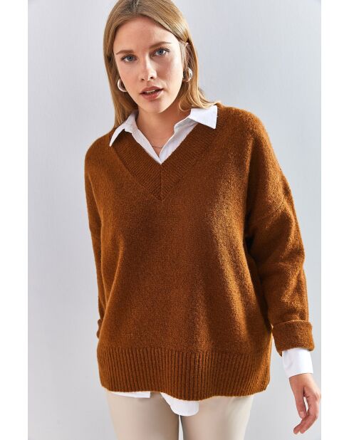 Pull en maille à col V brun