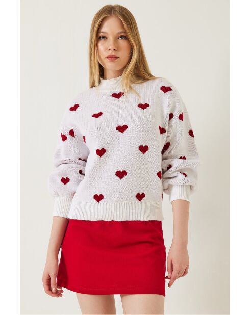 Pull en maille à motif cœur blanc