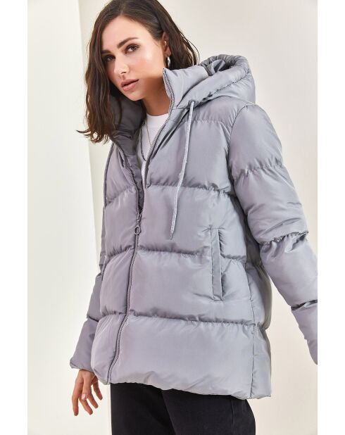Doudoune longue à capuche avec cordon de serrage grise