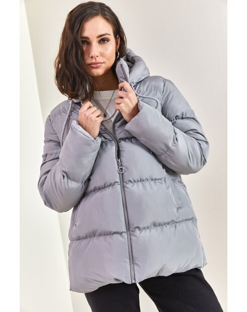 Doudoune longue à capuche avec cordon de serrage grise