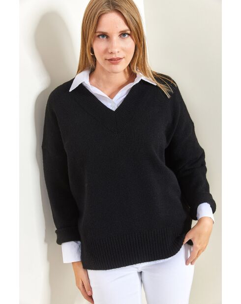 Maglione nero in maglia con scollo a V