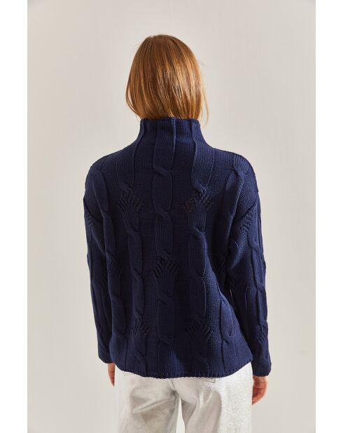 Pull à col montant en grosse maille avec motif tressé bleu marine