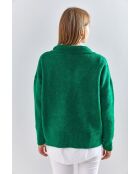 Grüner Strickpullover mit V-Ausschnitt