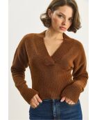 Pull en maille côtelée à col V camel