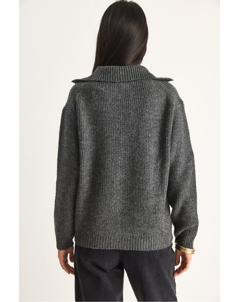 Grobstrickweste mit Taschen in Anthrazit